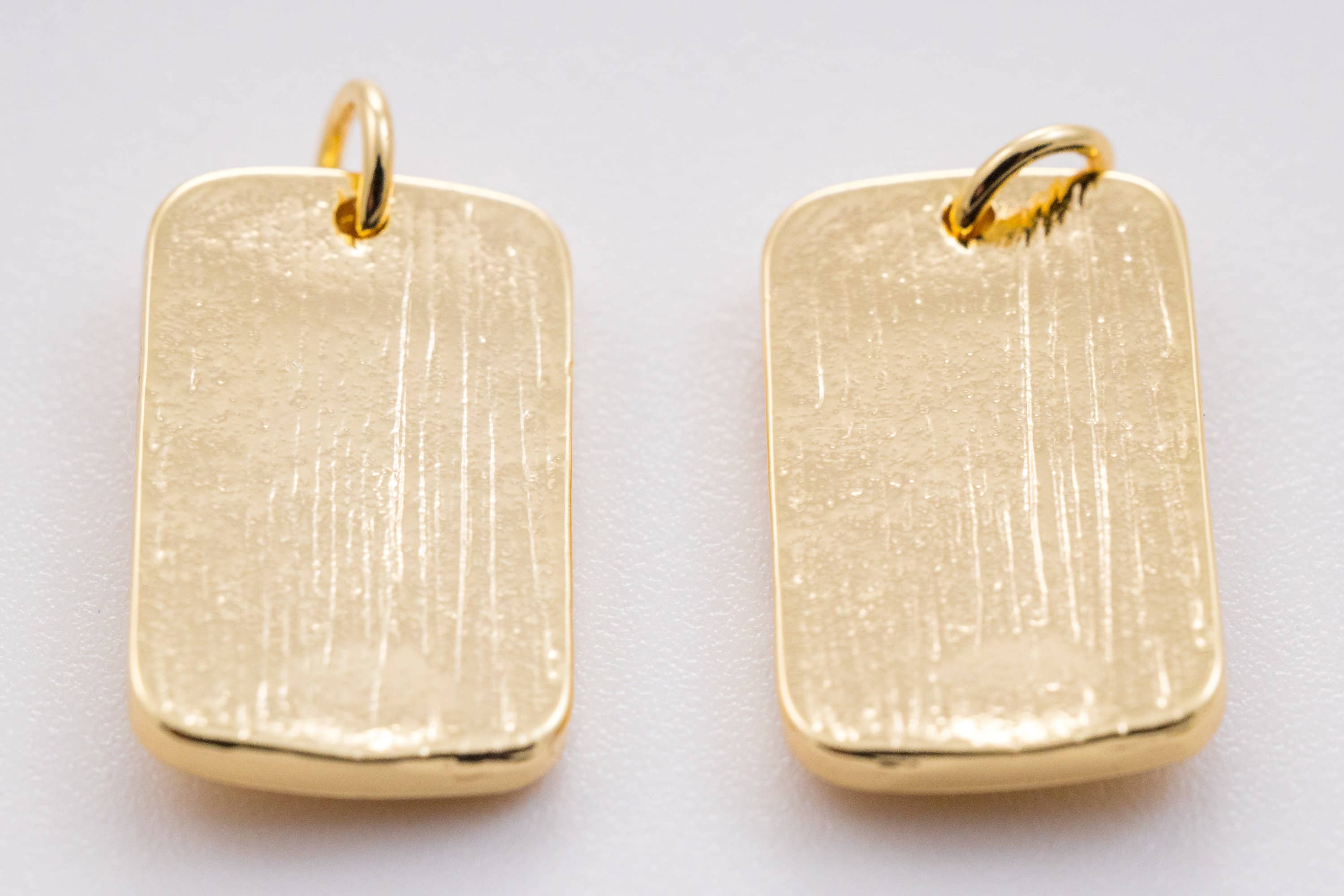 Gold Daisy Pendant Charm