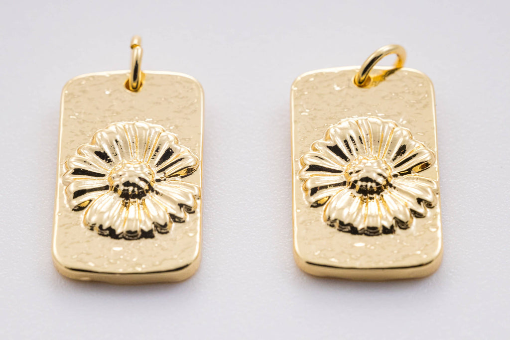 Gold Daisy Pendant Charm
