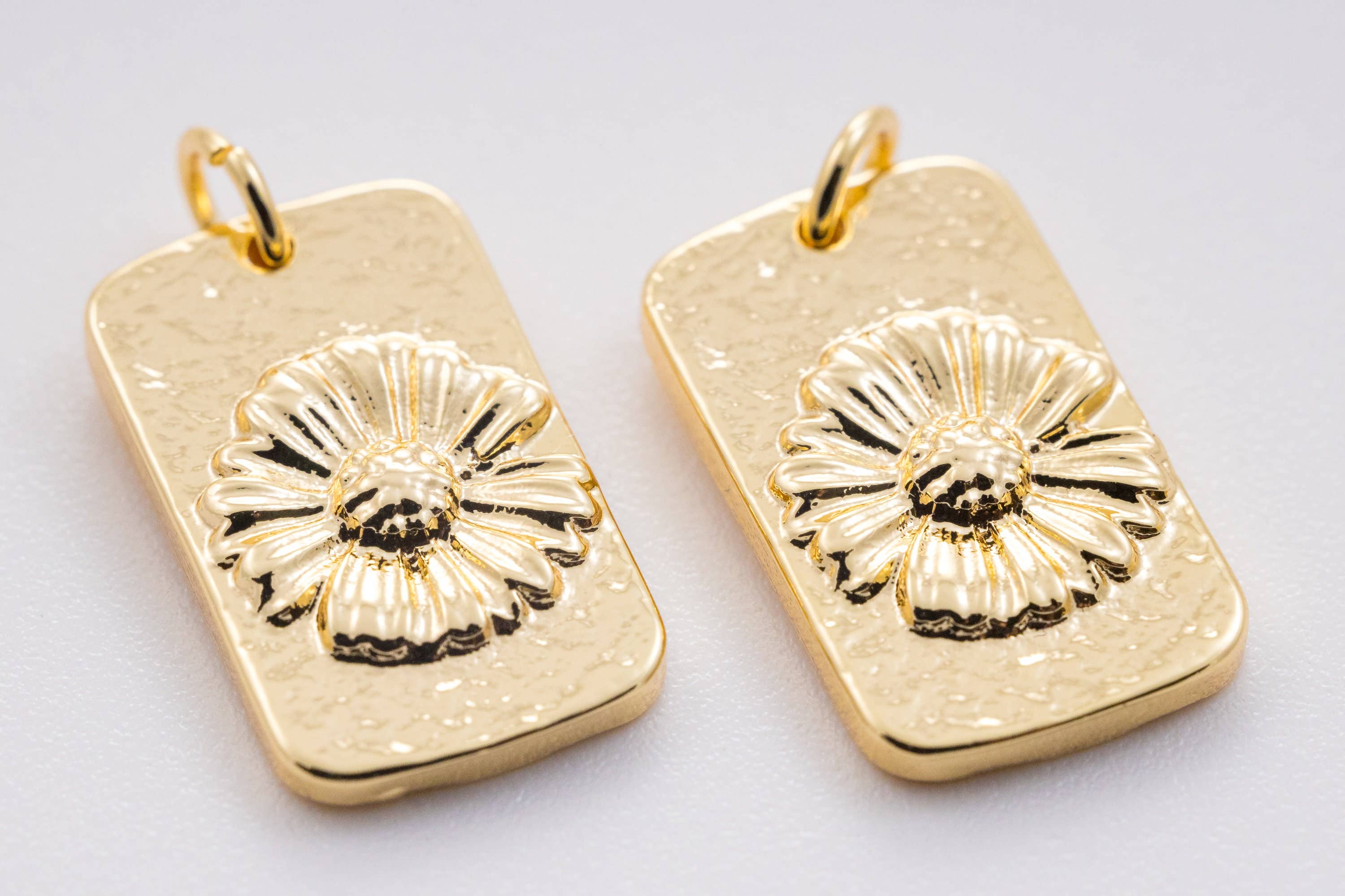 Gold Daisy Pendant Charm
